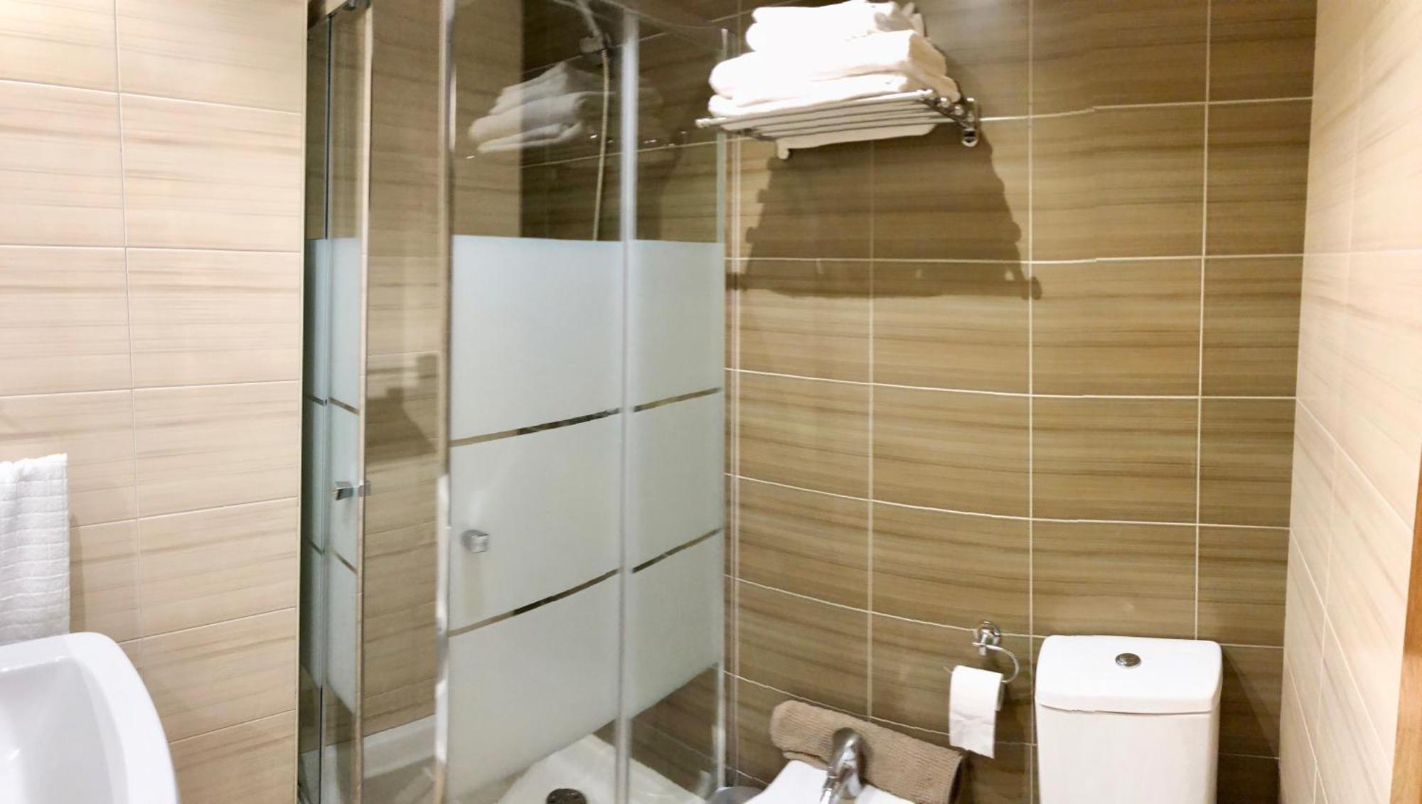Apartamento Europa Jardin Oviedo Esterno foto